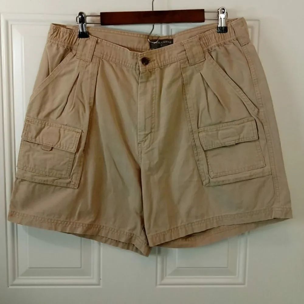 Saddlebred khaki cargo shorts with side elastic